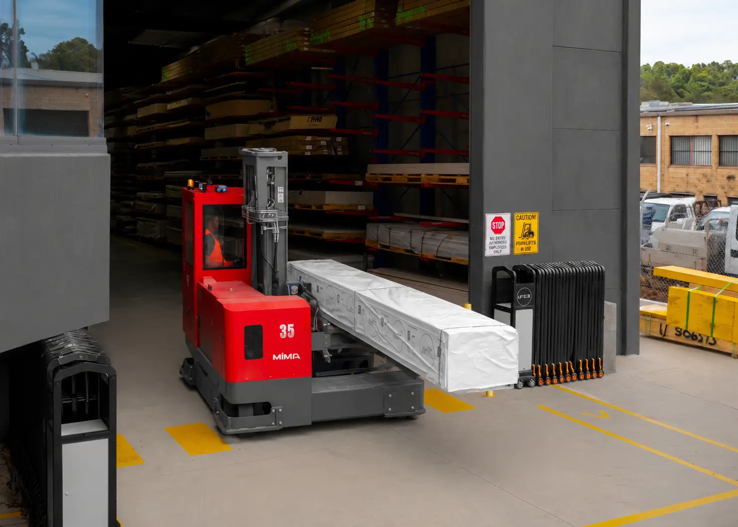 MiMA multi-directional forklift handling long aluminium material